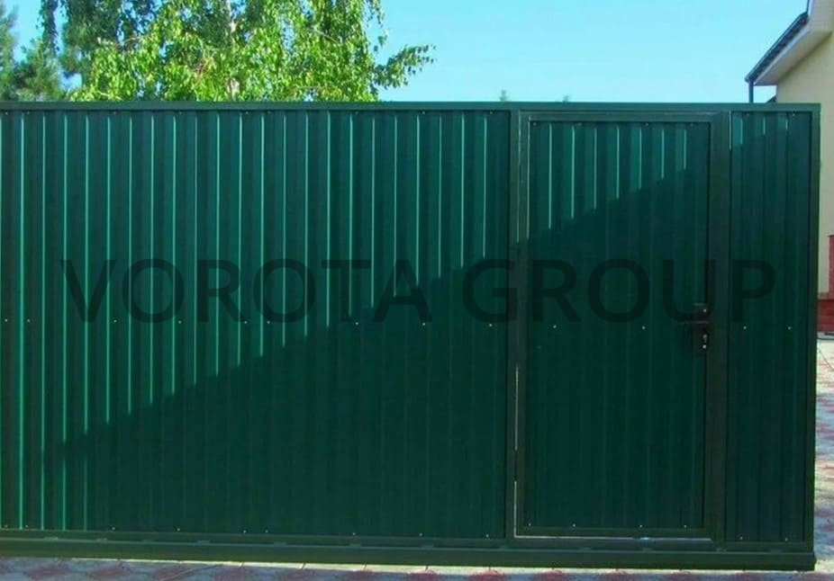 Откатные ворота Doorhan зеленые 2250х3000